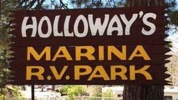 Holloway's Marina